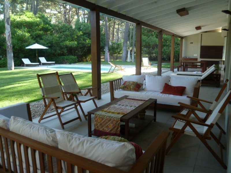 Excelente Casa en Alquiler en Laguna Blanca 